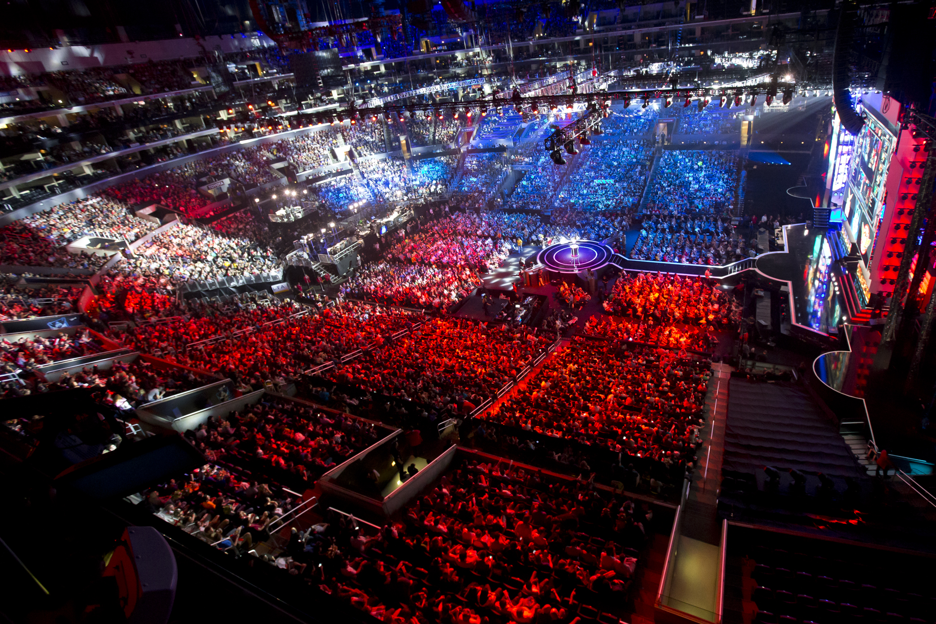 数据透视S15LOL全球总决赛：Chovy分均补刀11.5创历史新高